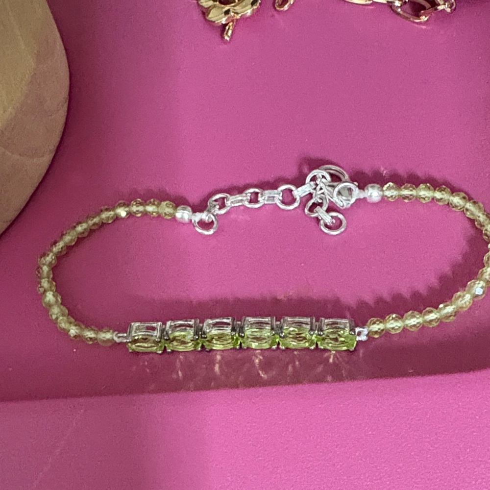 Elegant Gold Beaded Bracelet